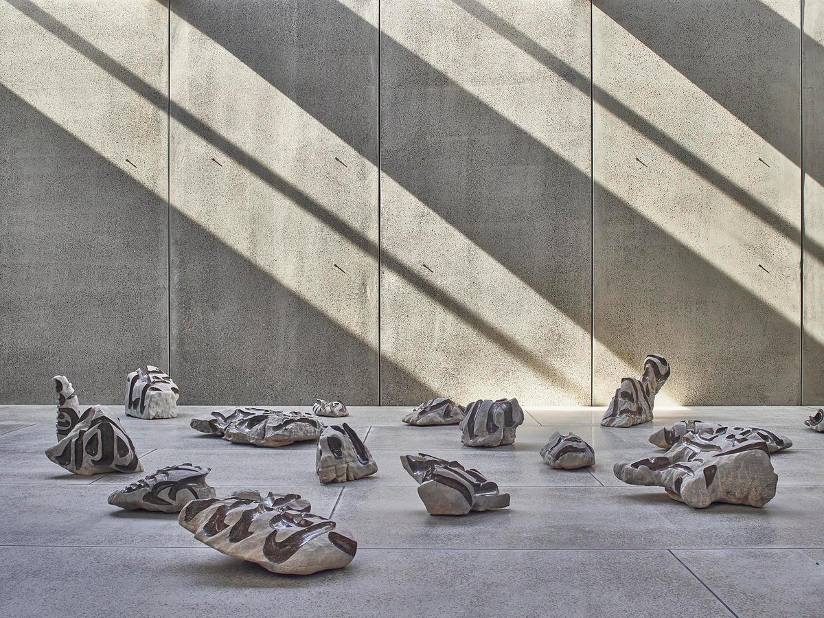 ＶＩＡ石像 Tian Xiang: Forest of Stone Steles (Sixth Series) - White Rabbit